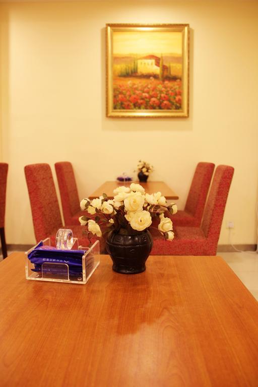 Hanting Express Minhang District Dongchuan Road Hotel 2*